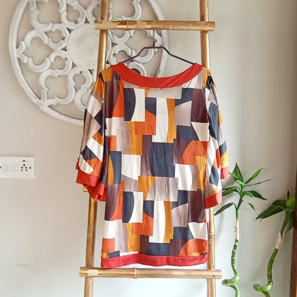 🍁🍁🍁 Geometric 70s Design Italian Top - Picture 5 of 17
